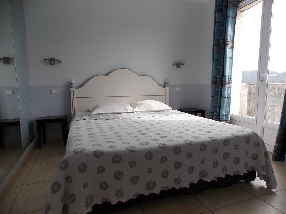 Au Relais Provencal Hotel บันโญลส์-ล็อง-โฟเรต์ ภายนอก รูปภาพ