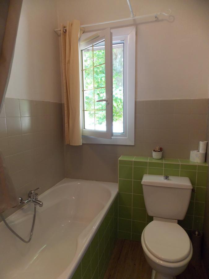 Au Relais Provencal Hotel บันโญลส์-ล็อง-โฟเรต์ ภายนอก รูปภาพ