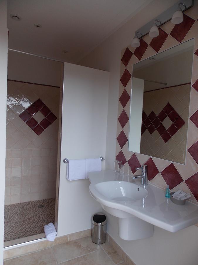 Au Relais Provencal Hotel บันโญลส์-ล็อง-โฟเรต์ ภายนอก รูปภาพ