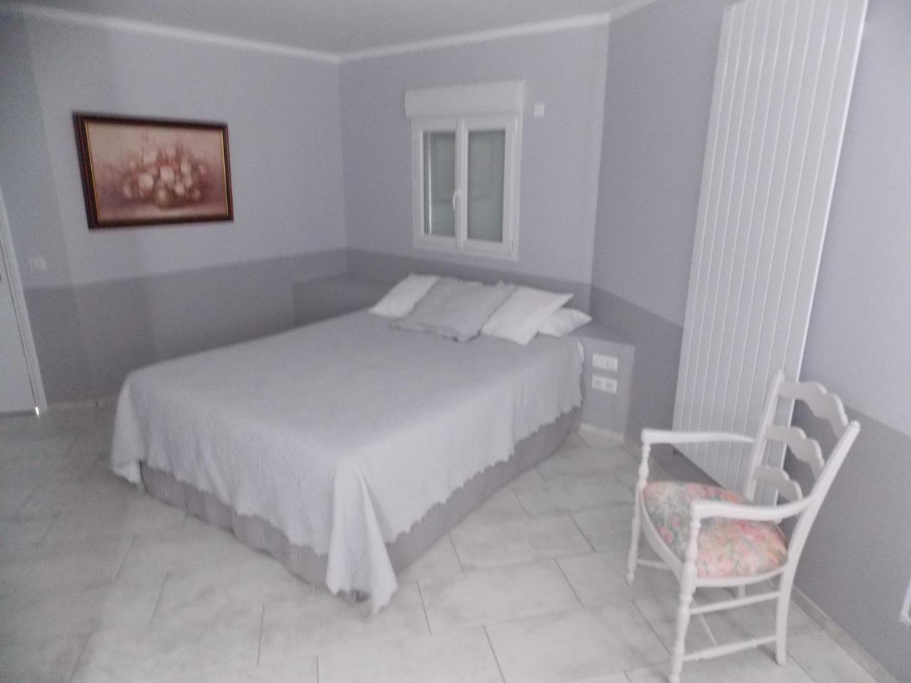 Au Relais Provencal Hotel บันโญลส์-ล็อง-โฟเรต์ ภายนอก รูปภาพ